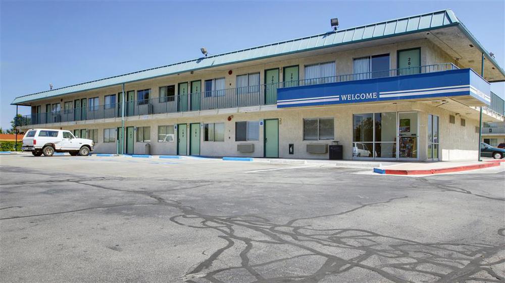 Econo Lodge Midvale Bagian luar foto