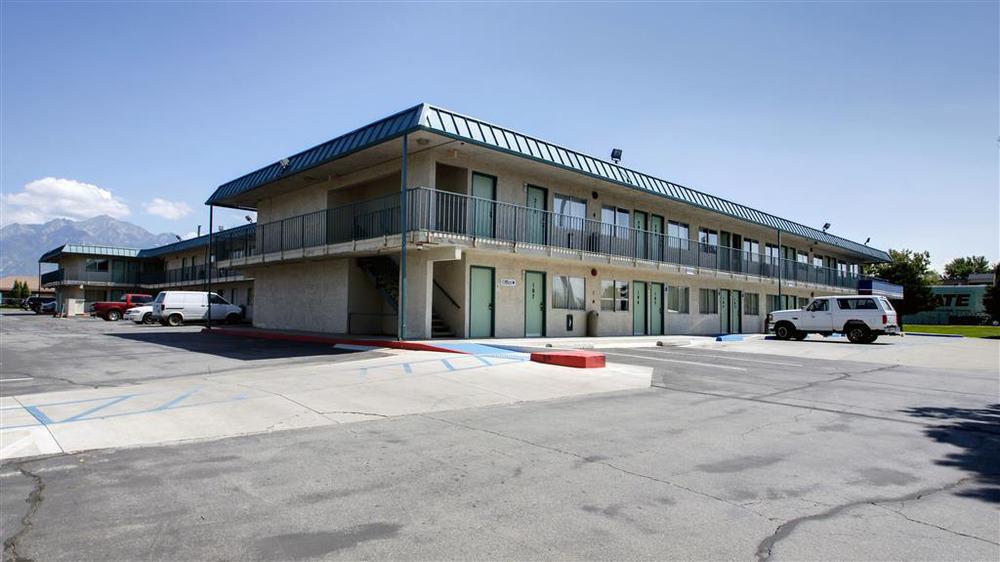 Econo Lodge Midvale Bagian luar foto
