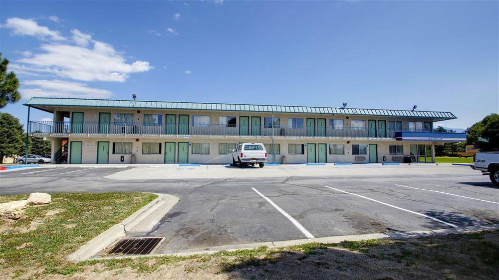 Econo Lodge Midvale Bagian luar foto